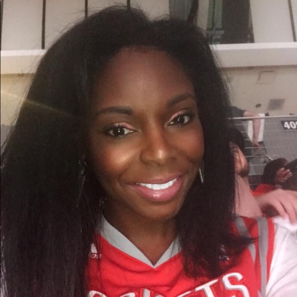 Meet your Posher, Latoya